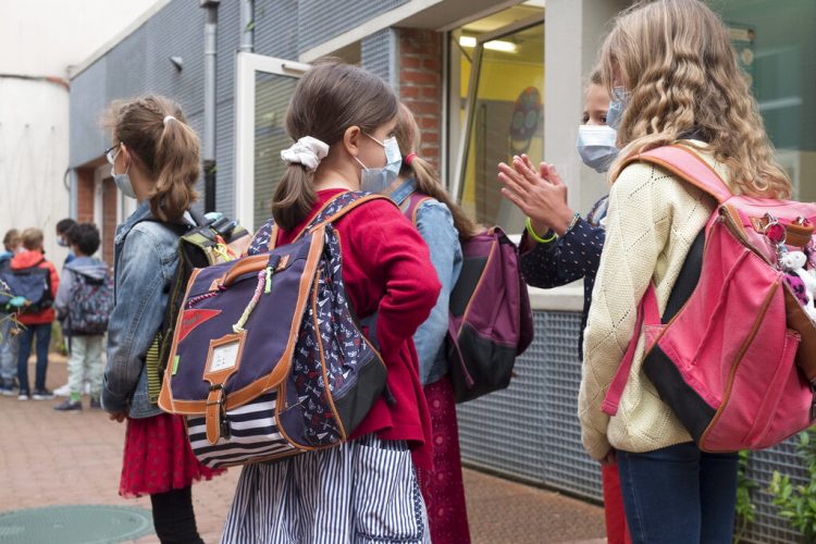 Thu. 9:06 a.m.: French teachers go on strike over handling of pandemic